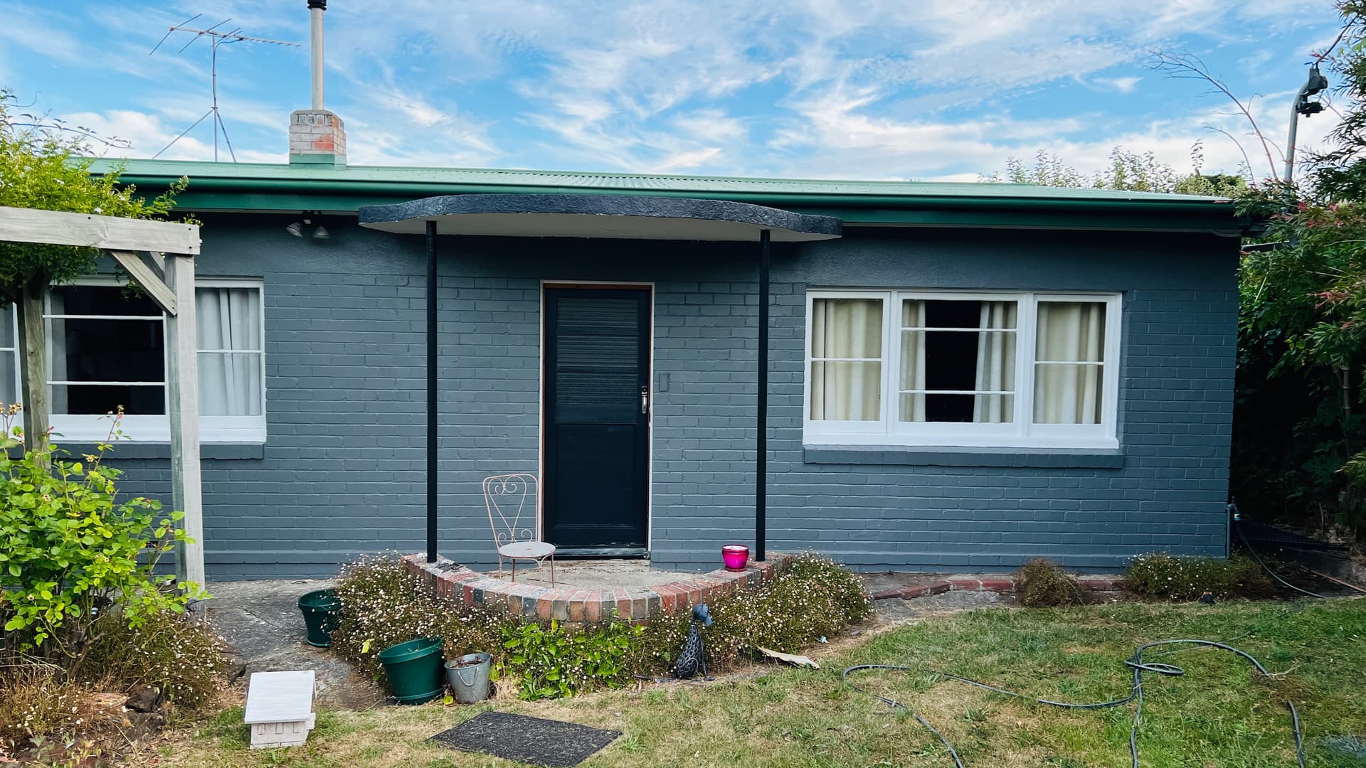 Highton Residence — Full Exterior
